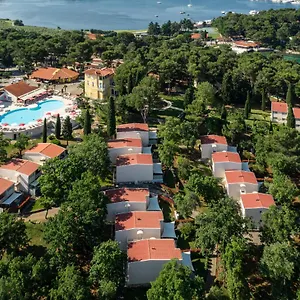 rezervați aici
